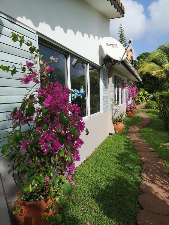 Bungalow Maelie La Trinité Exterior foto